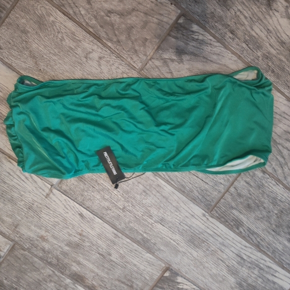 Plus green hammered bikini top size 24 - Picture 2 of 2